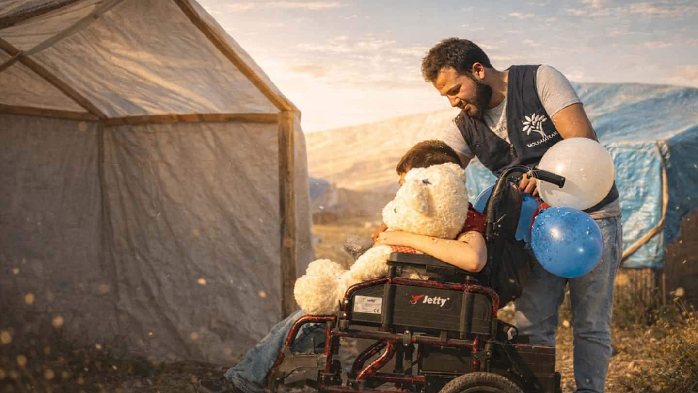 صورة غلاف توضح فريق ملهم التطوعي في صفحة الهيرو الرئيسية