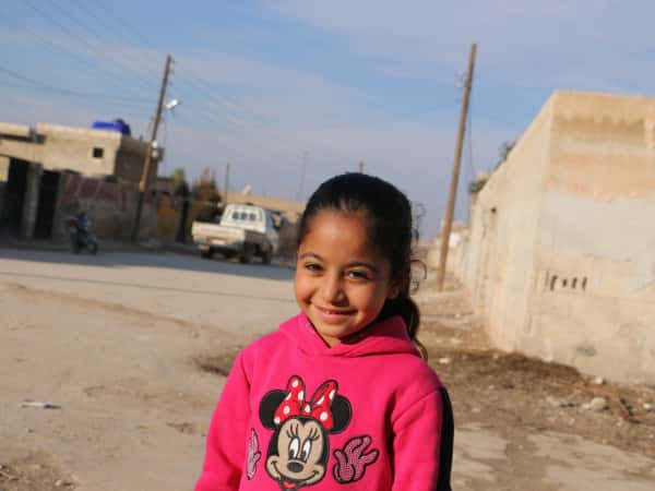 نور طفلة يتيمة من محافظة الرقة
