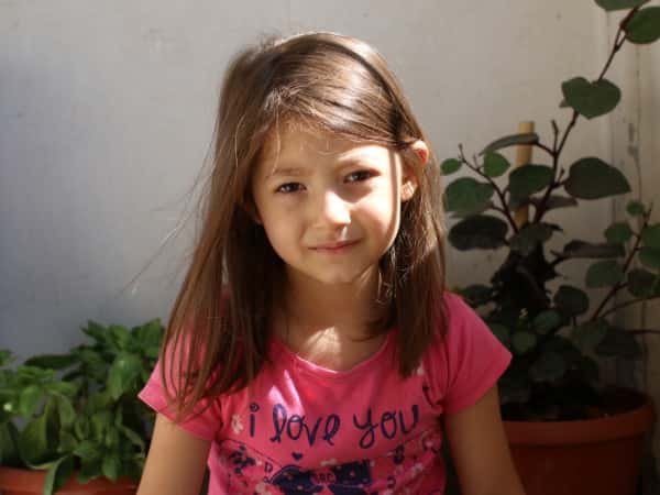 Aya's Artistic Dreams: Extending a Helping Hand to a Shy Talent