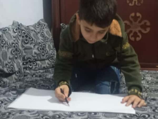 يعقوب طفل يتمه الزلزال