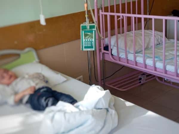 يحتاج الطفل محمد لعملية جراحية عاجلة