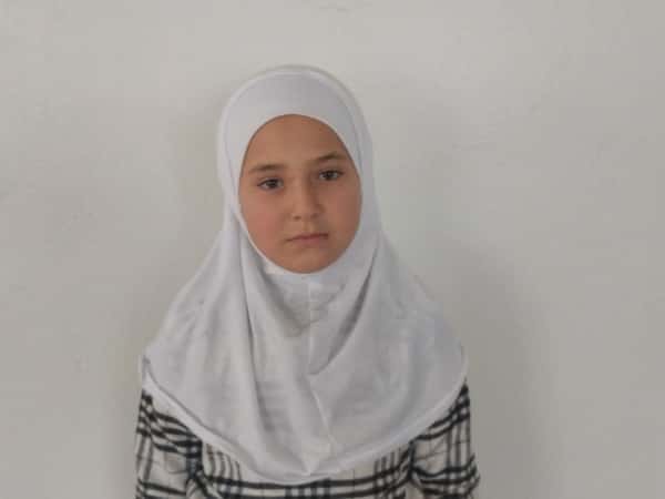 قمر..قصةُ يتم