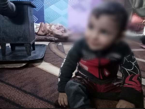 طفل بحاجة علاج