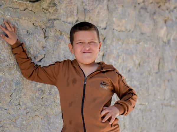 خالد طفل يتيم يقيم في محافظة حلب