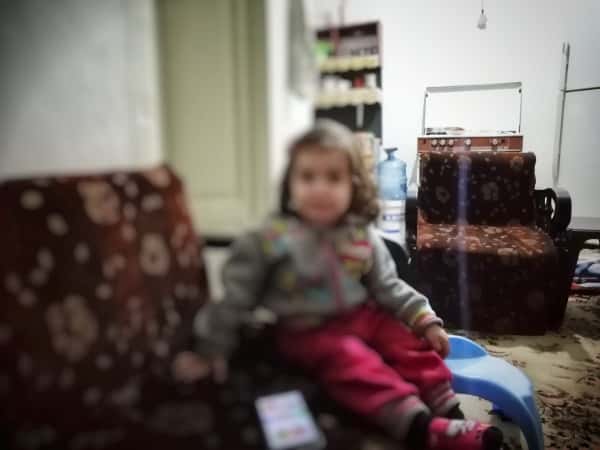 طفلة بحاجة لعمل جراحي