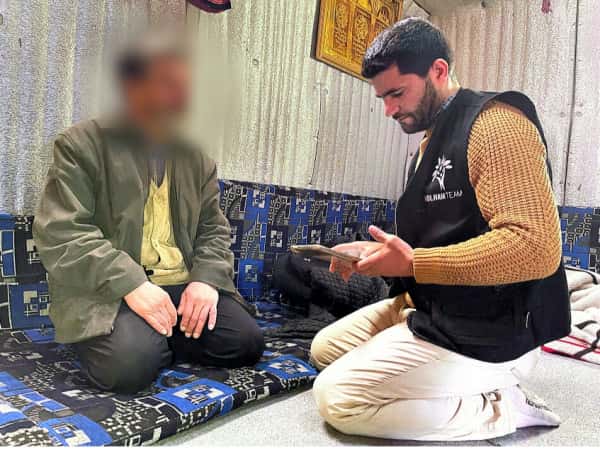 Brother Ghassan is awaiting your generous donations to restore his eyesight. Will there be anyone to respond to him?