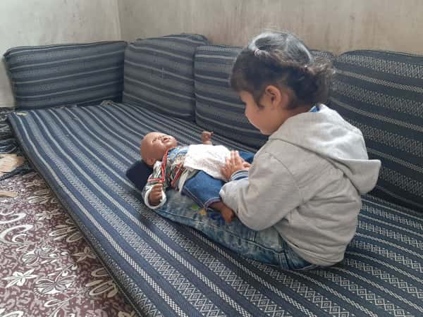 Islam, ein Waisenmädchen aus Aleppo