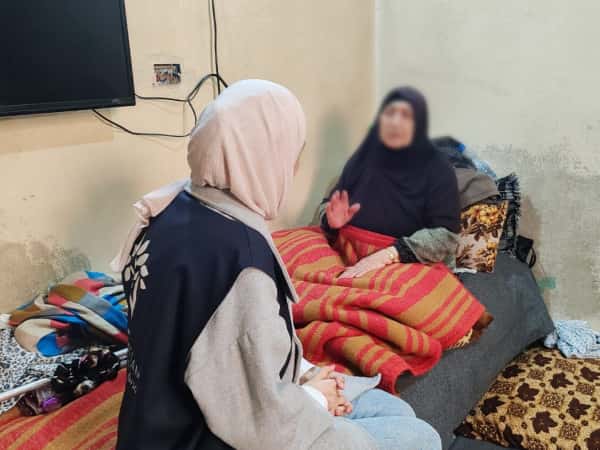 حياة مستعارة...