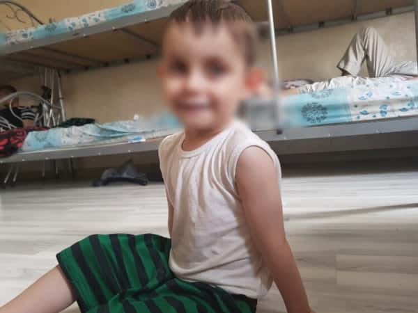 طفل وُلِد بفتحة في القلب بحاجة تدخل جراحي