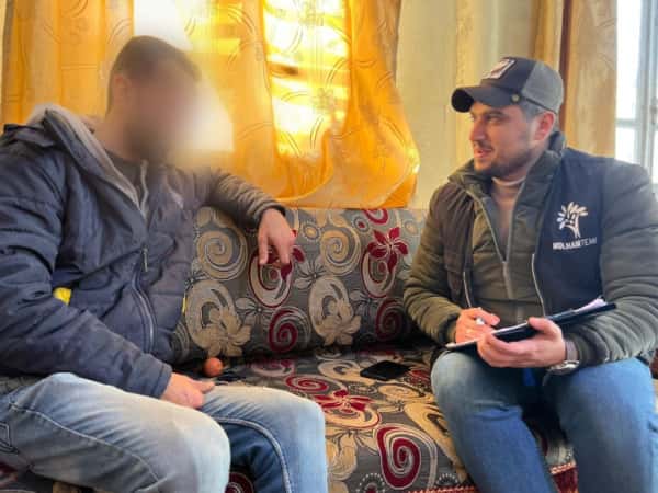 Jana… between pain and hope.