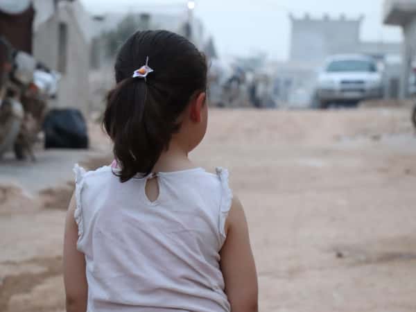 Lujaine une orpheline de la ville de Kafer Nabel