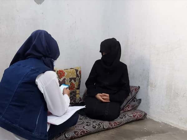 عائلة بحاجة لإيجار منزلهم