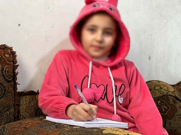 A small eye waiting for the light