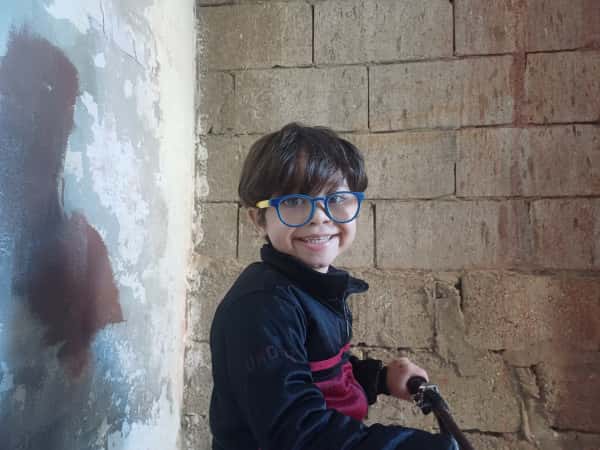 أيمن بحاجة كفالتكم