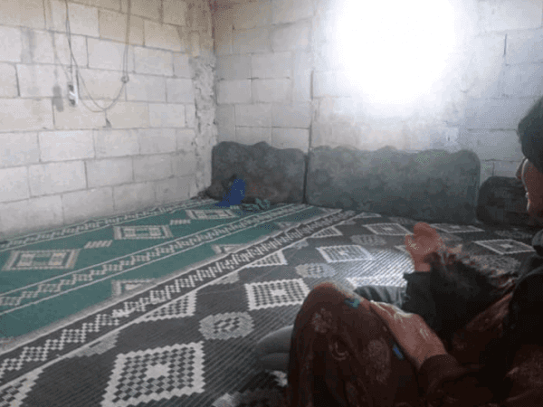 A family of 4 orphans without support