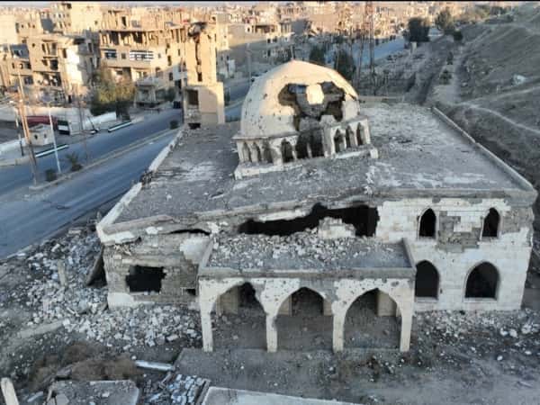 ساهم بترميم مسجد دمره القصف !