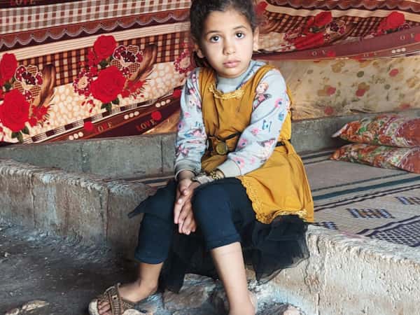 Zainab is in pain and in need of help