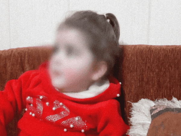 طفلة تعاني من شلل دماغي بحاجة أدوية