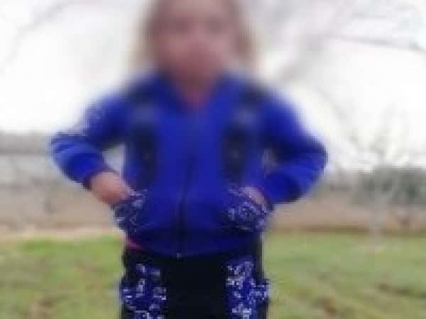 رغد طفلة يتيمة من محافظة ادلب