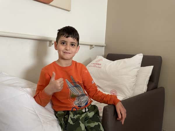 Walid ist ein durch das Erdbeben verwaistes Kind