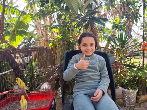 طبيبة المستقبل نور تنتظر دعمكم