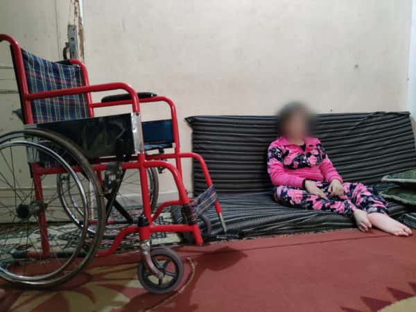 طفلة مُصابة بعدّة أمراض من مولدها تحتاج عَونكم لتخفيف مُعاناتها!