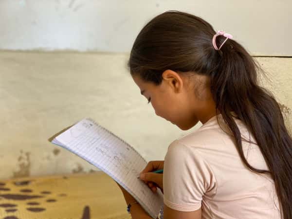 Marwa is an orphan girl from the city of Homs