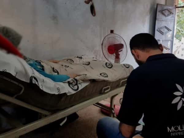 يرعانة في بداية عمرها أصابها الشلل!