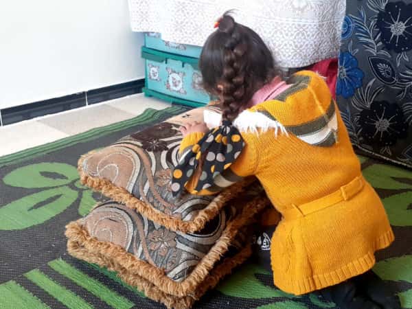 Jinan is an orphan girl who needs your support