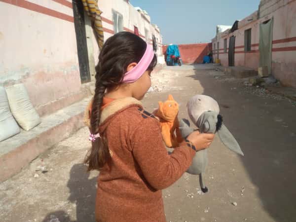 Elaf, an orphan girl who needs your support!