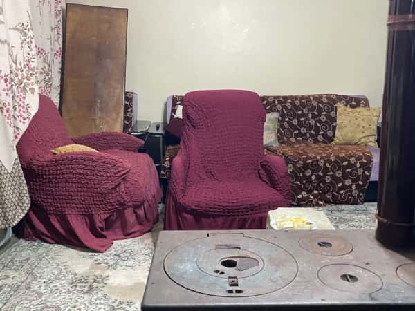 يوسف مصاب بعدة أمراض وعائلته بلا معيل