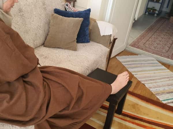 مريضة بحاجة لإستئصال عظم مشط القدم