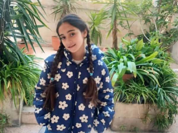 شام طفلة متفوقة تحلم بأن تصبح معلمة