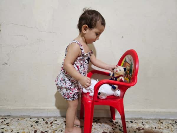Malak is an orphaned child who requires a sponsorship.