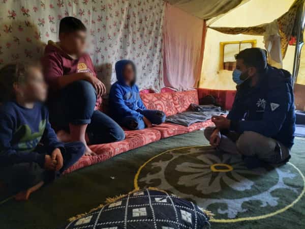 In a samll tent, Khadija and her children live with no sponsor