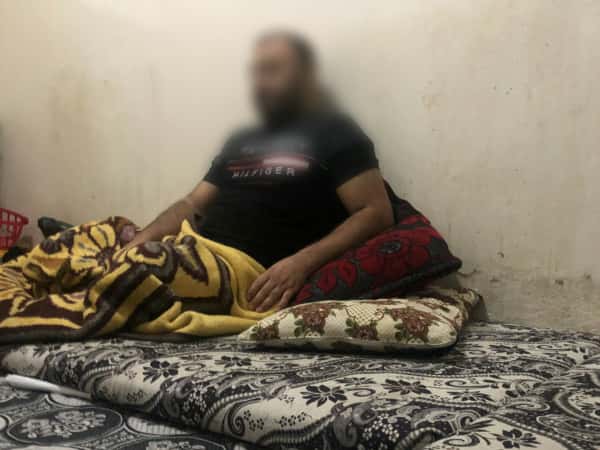 خضع أحمد لعملية جراحية وصار طريح الفراش