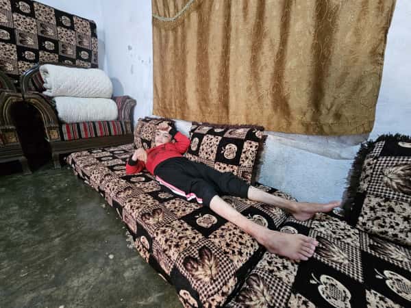 A child who cannot move