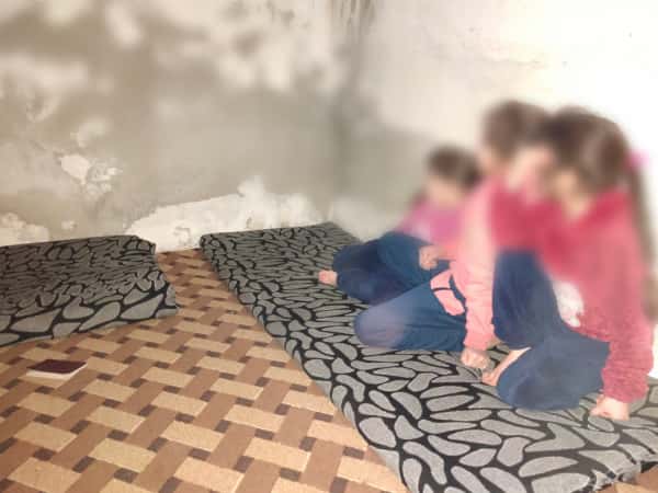 A family lives in dire conditions