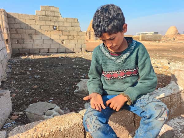 Childhood on the brink of blindness