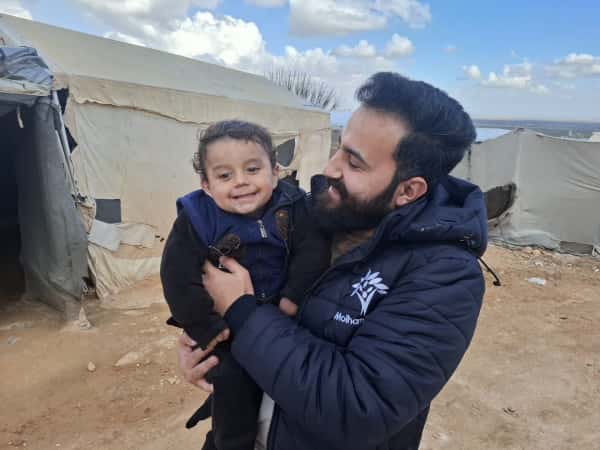 A sick child… and a tent that cannot bear the pain.