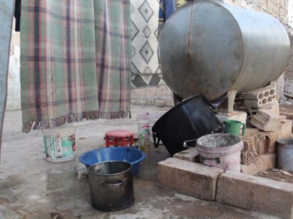 A mother with 4 children needs help