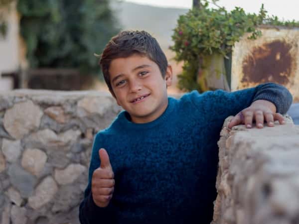 معاوية طفل يتيم يقيم في محافظة حلب