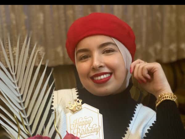 عيد ميلادي ، العمر ٢٢ ، مشاركة فرحة مع من يستحقون الفرح
