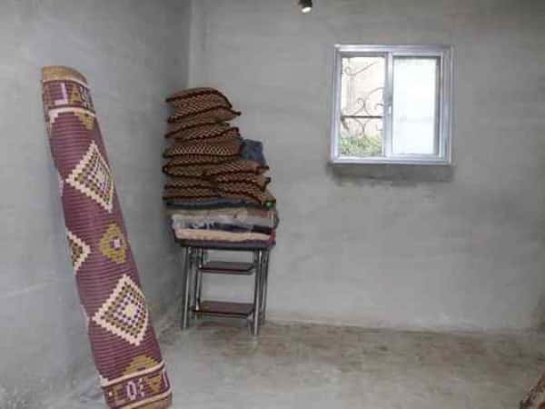 A response for a displaced family_ Saraqeb.