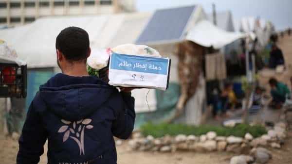 إفطار صائم في رمضان - تبرّع واكسب الأجر الآن