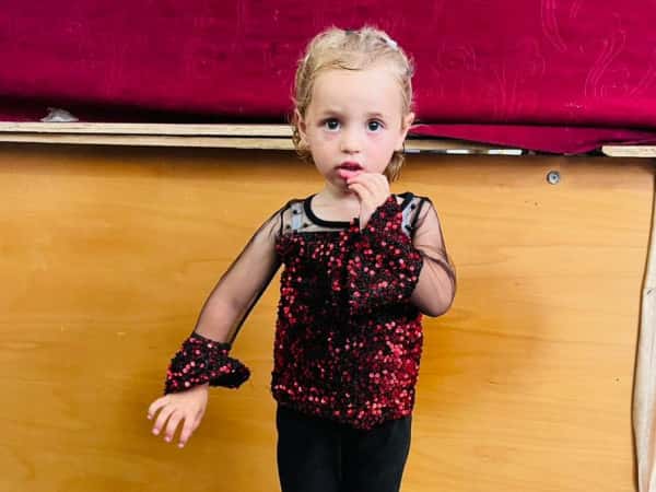 Siwar is an orphan girl from Gaza who needs your help.