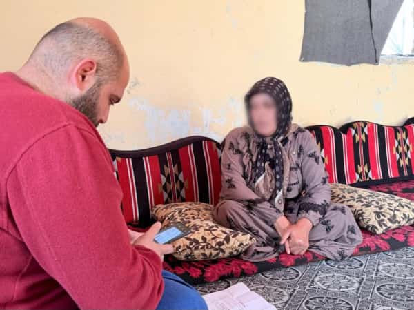 سقفُ بيتها من شادر