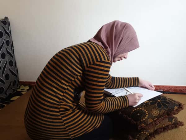 أروى يتيمة من حلب