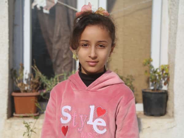Hadeel is orphaned and needs your support