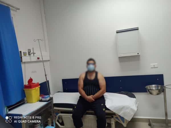 شاب بحاجة مساعدة طبيّة